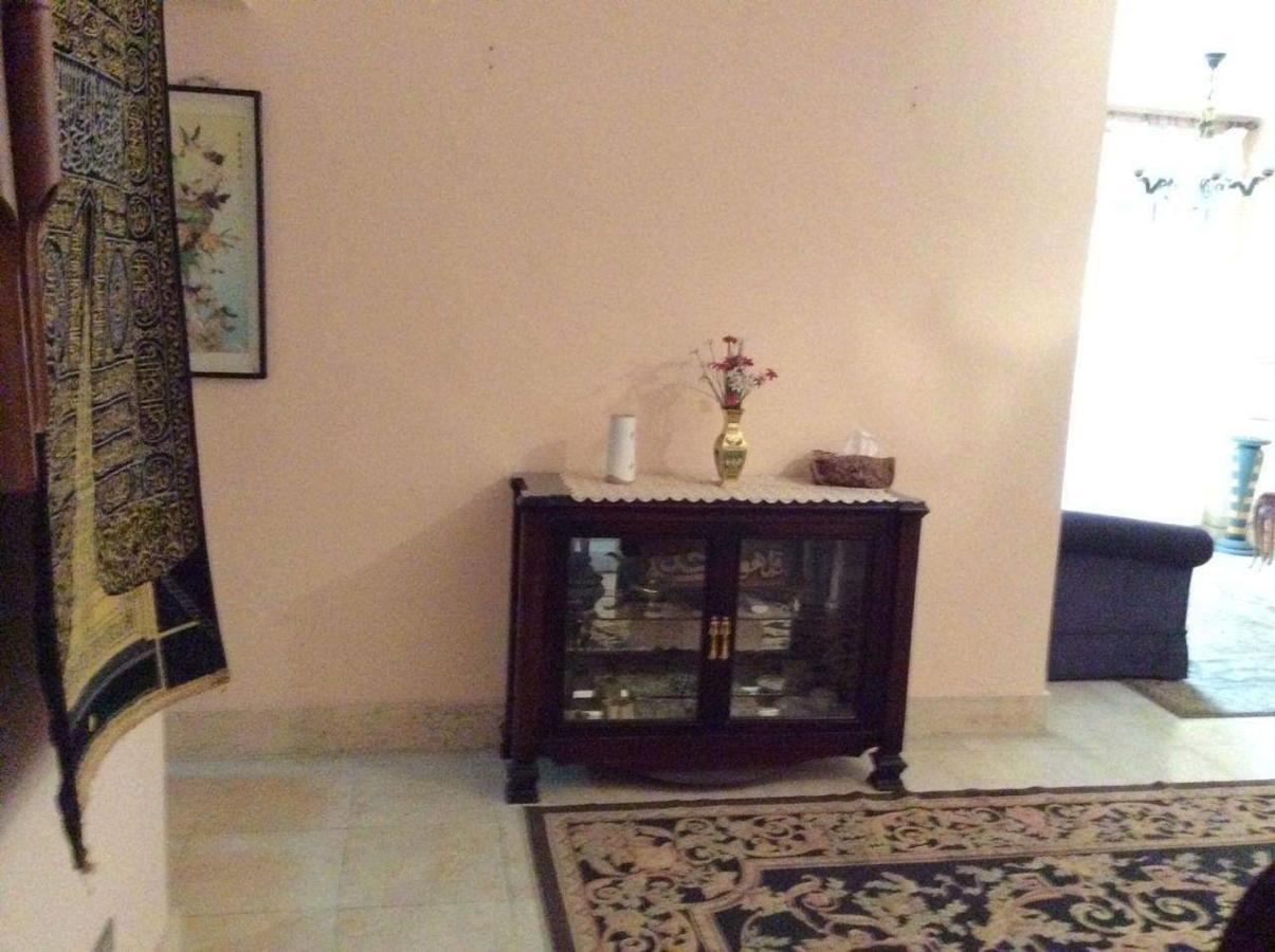 Апартаменти Sea & Garden View At Al-Muntazh Towers - إطلاله علي البحر و حدائق قصر المنتزه Александрія Екстер'єр фото