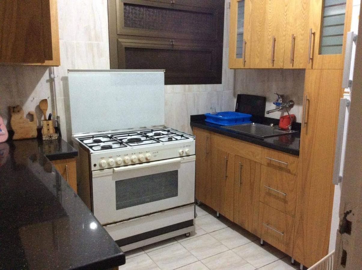 Апартаменти Sea & Garden View At Al-Muntazh Towers - إطلاله علي البحر و حدائق قصر المنتزه Александрія Екстер'єр фото
